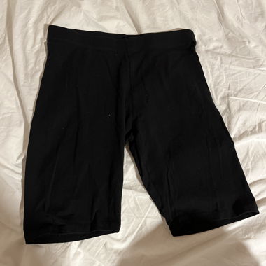 Schwarze Radlerhosen