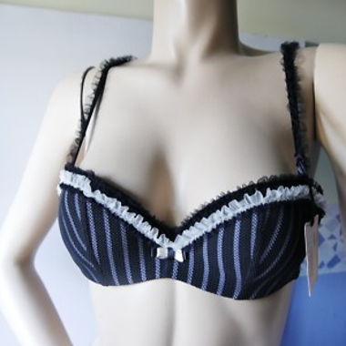 Soutien-gorge noir à rayures