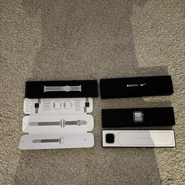 Appel Watch SE Nike 