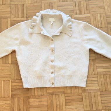 Cardigan beige con collo arricciato