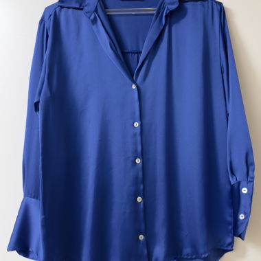 Blouse en satin bleue Zara