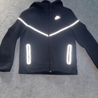 Nike tech reflective black