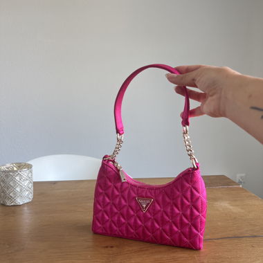GUESS Handbag vibrant Pink
