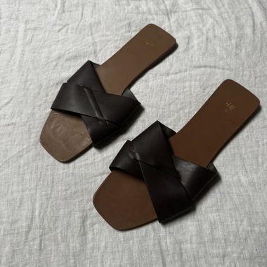 Flat Sandals 