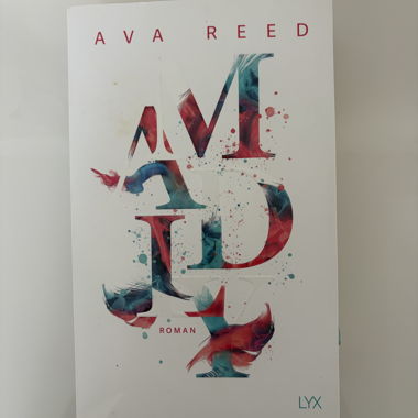 Romanzo “Maddie” di Ava Reed