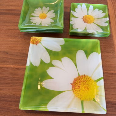 Set di piatti in vetro Daisy