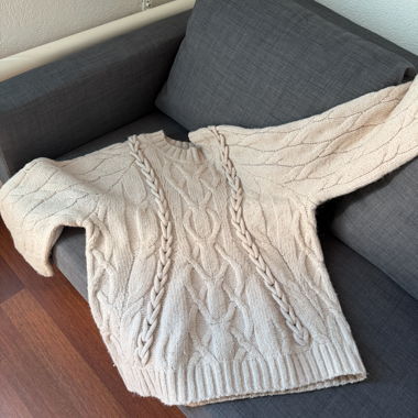Pull à motif de torsades poudre rose XXL
