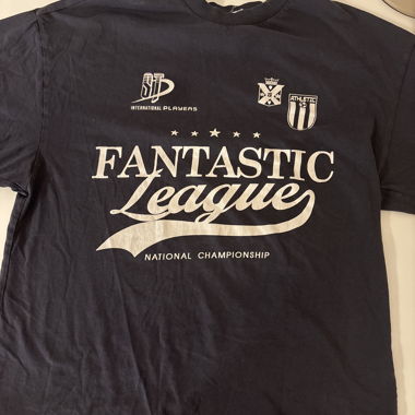 T-shirt Vintage con Grafica