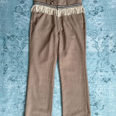 Pantaloni marroni a vita alta con frange