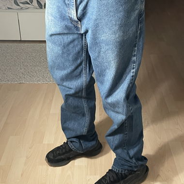 Jean Levis en très bon état taille parfaitement