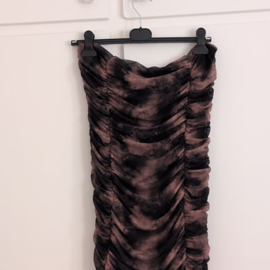Trägerloser mini Kleid