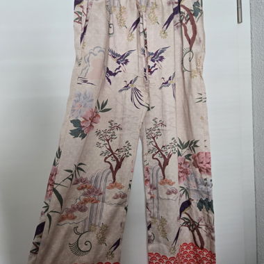 Pantaloni Zara leggeri e fluidi