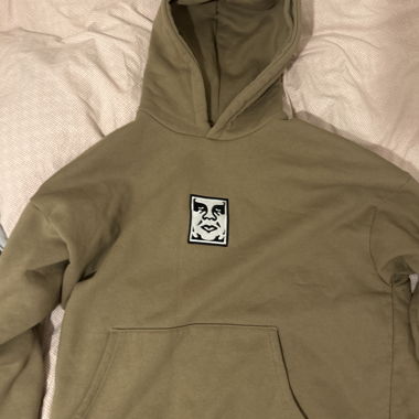 Hoodie kaki avec imprimé