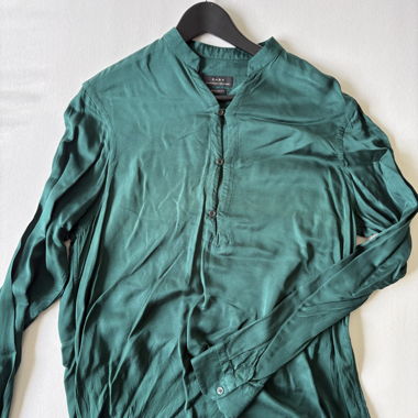 Green shirt