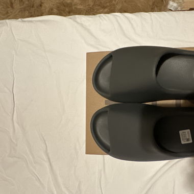 Yezzy Slides