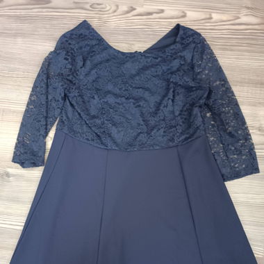 Schickes blaues Kleid