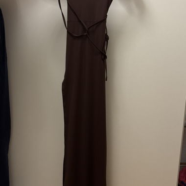 Braunes Maxi-Kleid