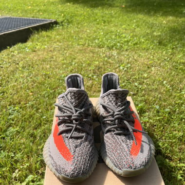 Adidas Yeezy 350 Beluga in edizione limitata