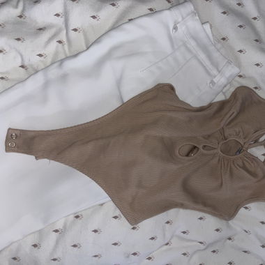 body beige 