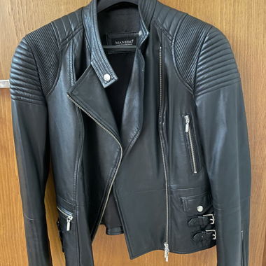 Schwarze Echtlederjacke Manebo