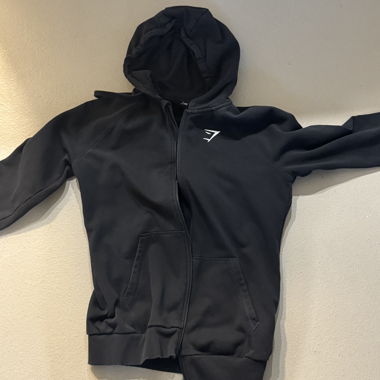 Felpa con cappuccio nera con zip Gymshark