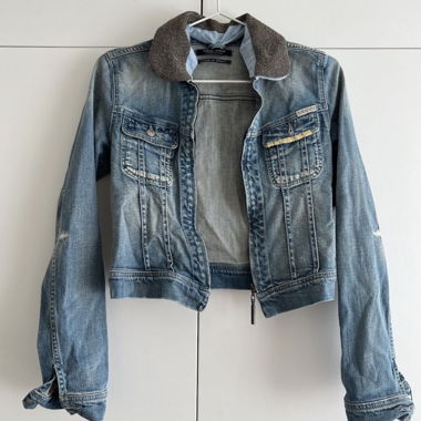 Maison Scotch Jeansjacke mit abnehmbaren Kragen