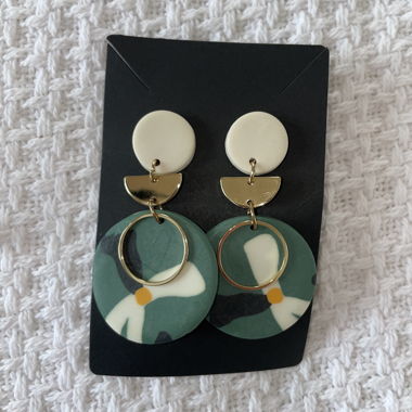 Beautiful ear pendants 