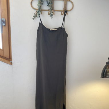 Robe longue kaki pull&bear