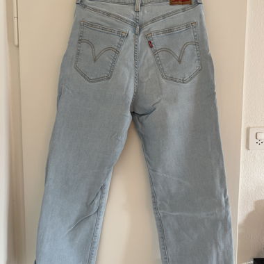 Hellblaue Levi’s Ribcage Straight Ankle W30