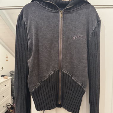 Y2k zip up