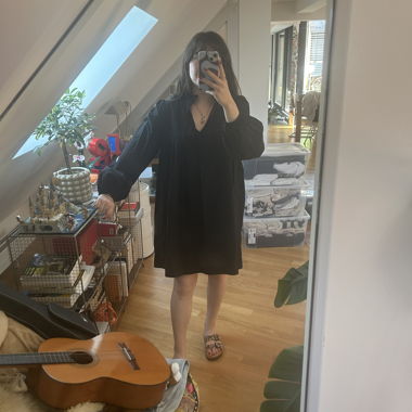 Robe noire ample et retombante M