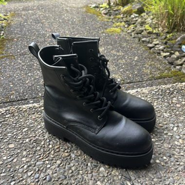 Black Boots