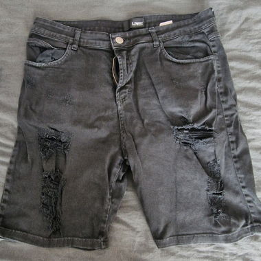 Shorts in jeans neri Destroyed