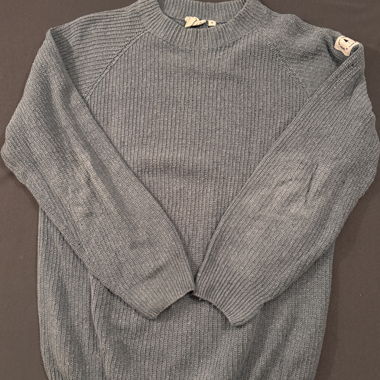 gestrickter pullover