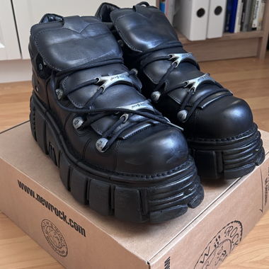 NEW ROCK - M-106 *NEUVE* Taille 45