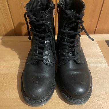 Leather boots