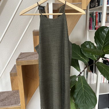 Zara Kleid Olivgrün