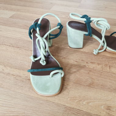 Elegante Absatzsandalen – Größe 38, ungetragen!