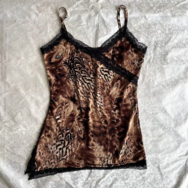 “S” asymmetrical leopard print lace trim cami top