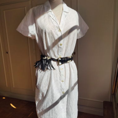Weisses Broderie-Anglaise-Sommerhemdkleid