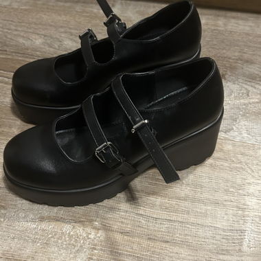 Koi shoes 