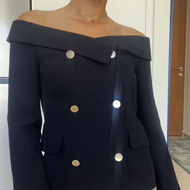 Off-shoulder navy blazer – gold buttons