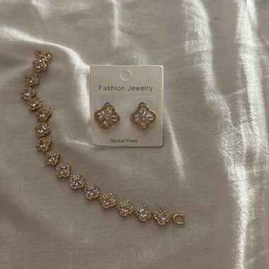 Set Orecchini e Bracciale