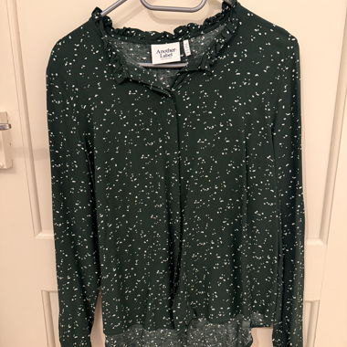 Floral ruffle blouse