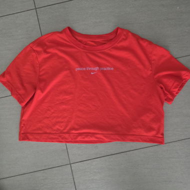 Rotes Sport-T-Shirt
