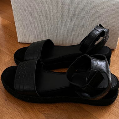 Esprit Sandalen