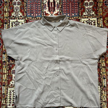 UNIQLO Grey Shirt