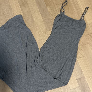 Graues Jersey Kleid