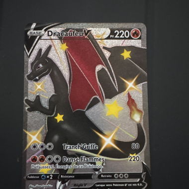 Carte Pokémon dracaufeu V shyni