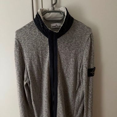 Pull Stone Island L avec capuche intégrée